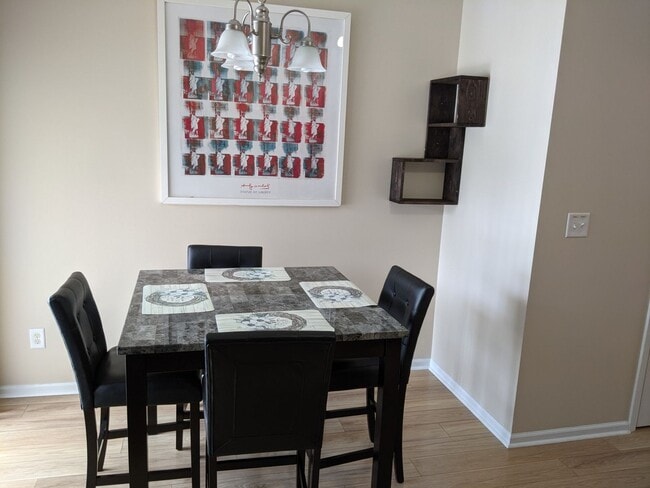 Building Photo - Beautiful Oyster Landing Community Townhome