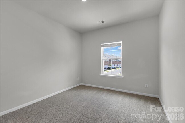 Building Photo - 8012 Whitegrove Rd