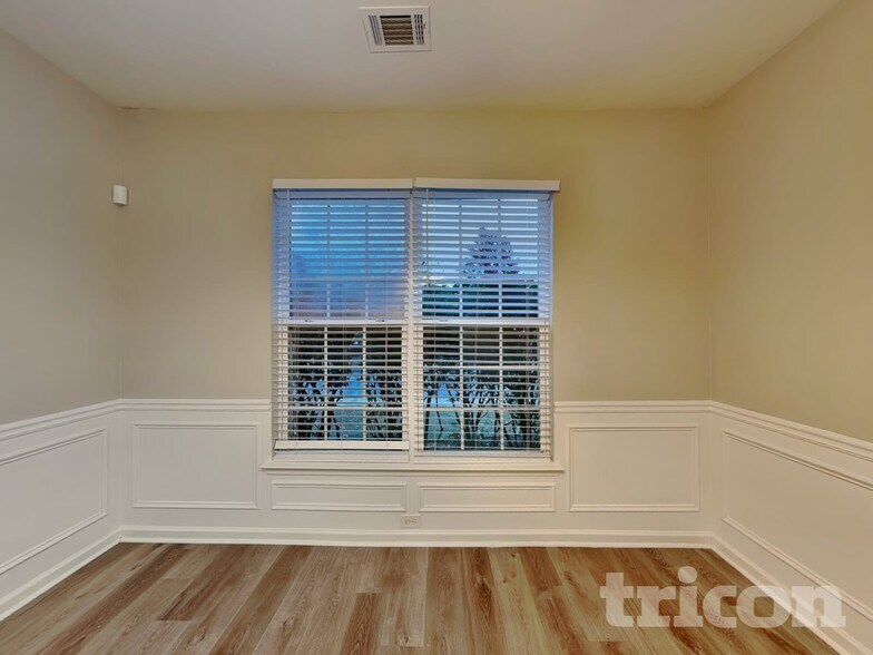 Building Photo - 1282 Winwood Dr