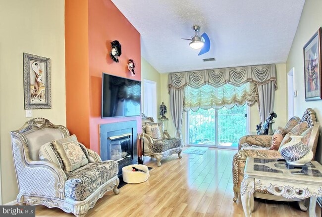 Building Photo - 534 Kennington Rd