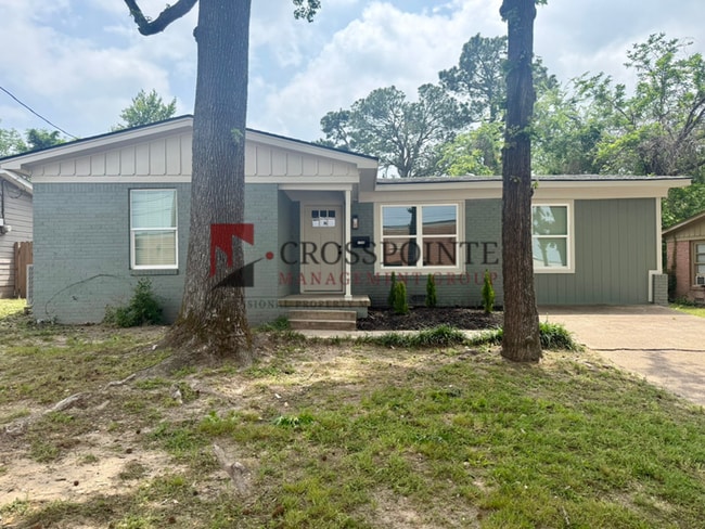 Building Photo - 1309 Lamar St