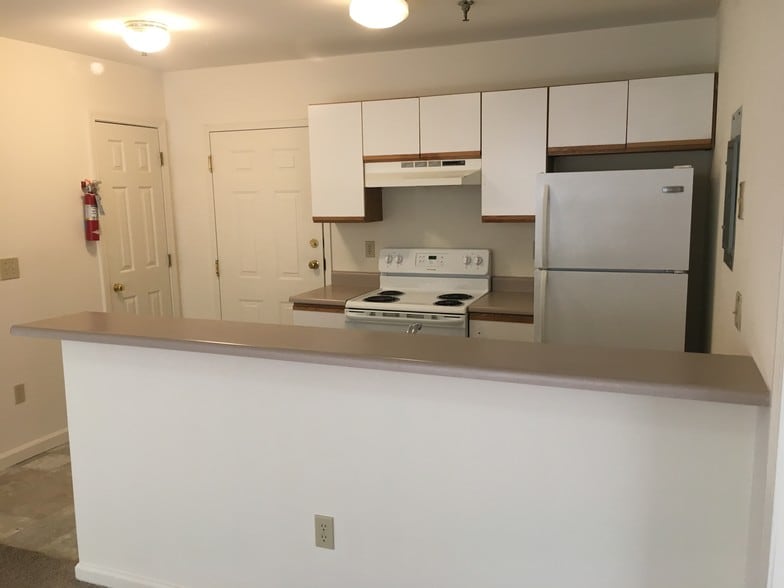 Building Photo - 277 Hildred Dr