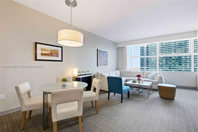 Building Photo - 1395 Brickell Ave