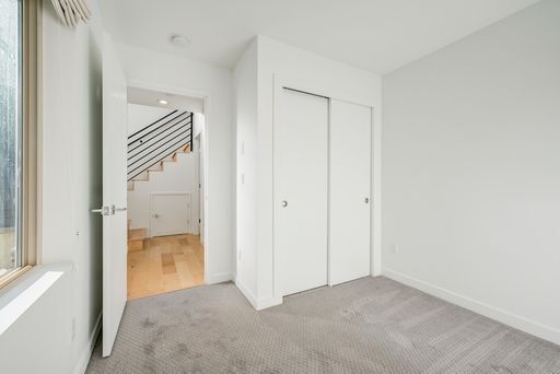 Building Photo - Stunning Modern 2 Bedroom Townhome in Ballard! AVAILABLE January 10th!