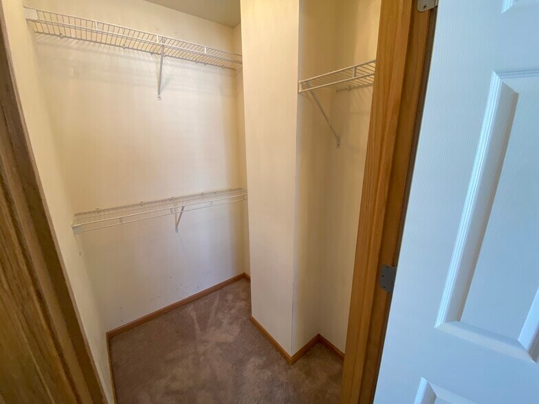 Building Photo - 1455 Easton Ln