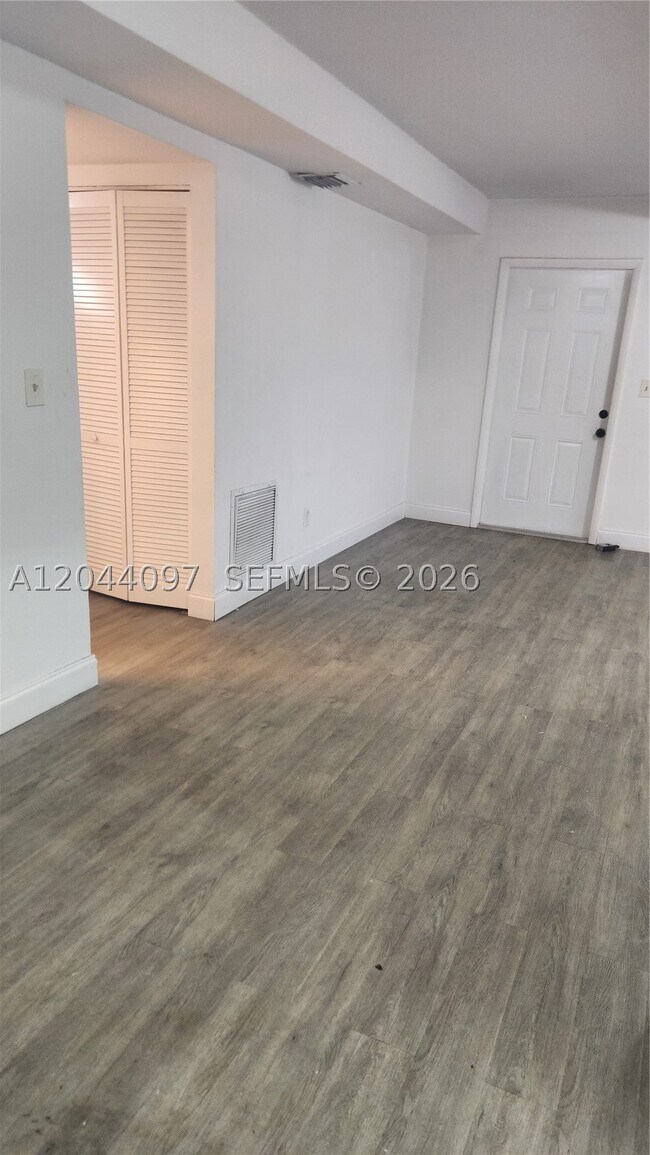 Building Photo - 1045 S Flagler Ave