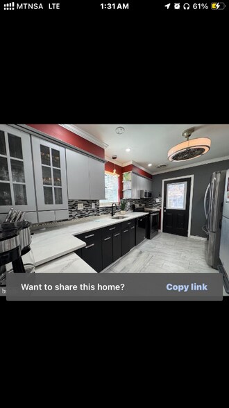 Building Photo - 3419 27th Ave