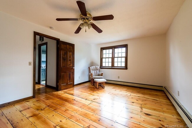 Building Photo - 131 Hemlock Dr