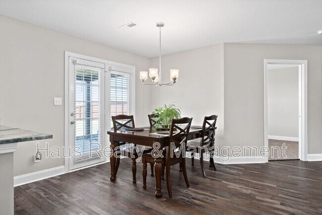 Building Photo - 764 Lillian Grace Dr