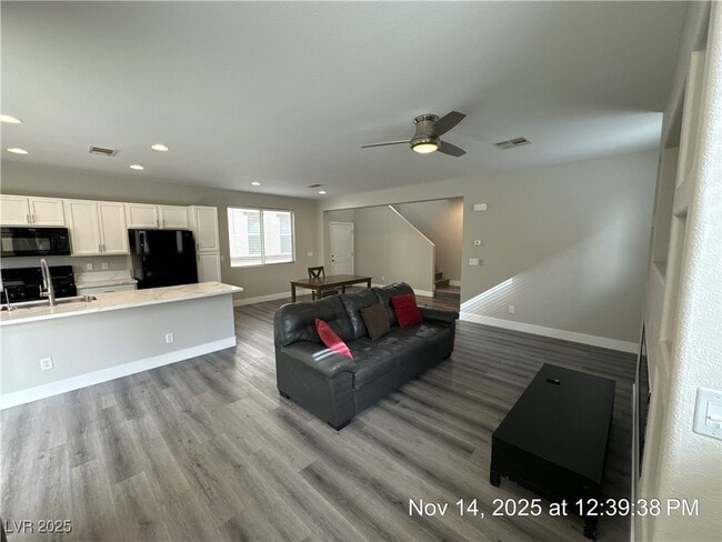 Building Photo - 7363 London Blue Ct