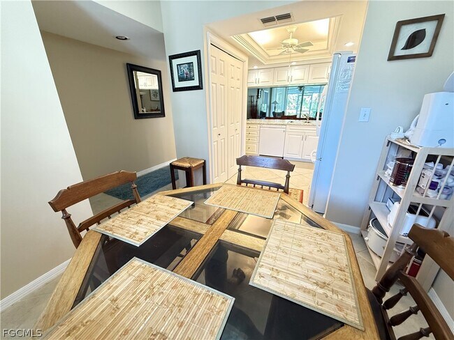 Building Photo - 285 Naples Cove Dr