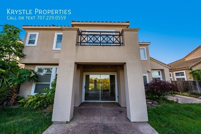 Building Photo - Luxurious Living in Gated Villa Del Mar Co...