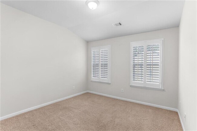 Building Photo - 4239 Laurel Creek Ct SE