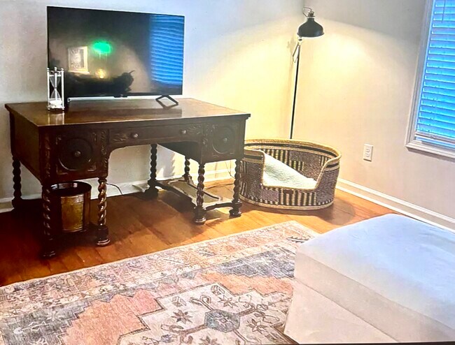 Building Photo - 165 Walton Ave