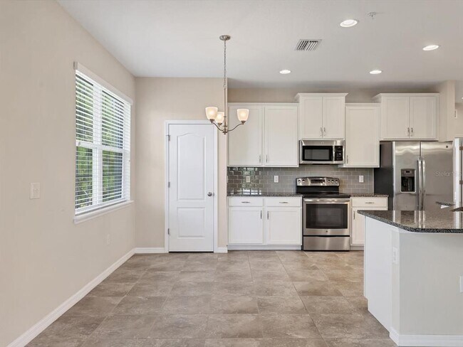 Building Photo - 8219 Enclave Way