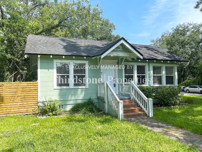 Building Photo - 725 Cherokee St