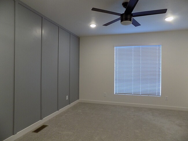Building Photo - 63 E Hamblin Ln