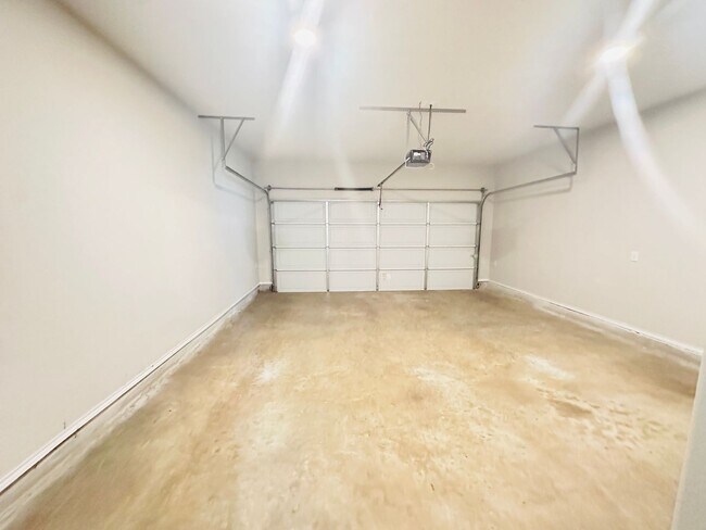 Building Photo - 5611 Rio Cyn
