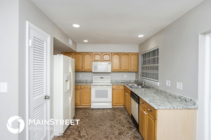 Building Photo - 862 Lance St