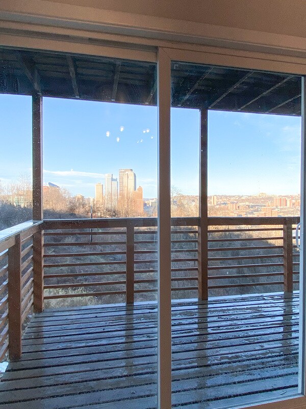 Building Photo - 139-141-141 E Sycamore St