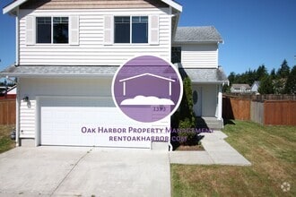 Building Photo - 4 Bed 2.5 Bath - Excellent Condition - Pet...