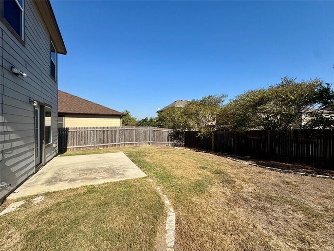Building Photo - 291 Gina Dr