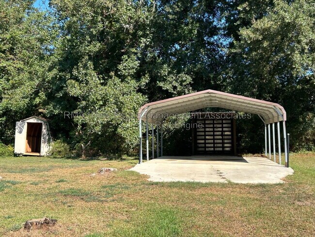 Building Photo - 217 Griffin Park Rd