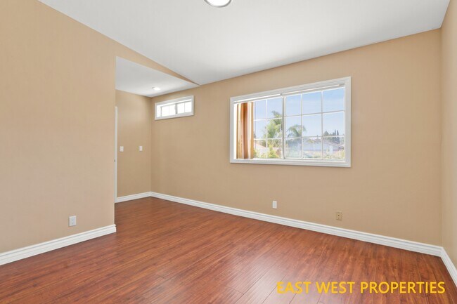 Building Photo - 11186 Lavender Ave