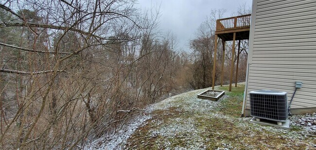 Building Photo - 172 Beth Ln