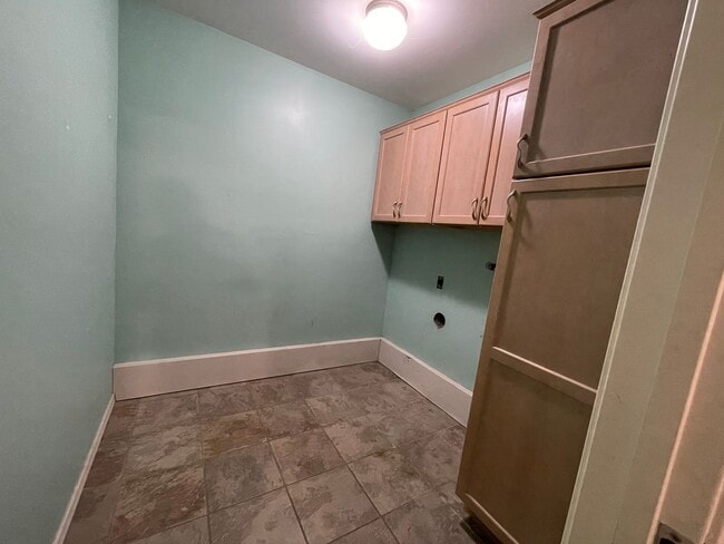 Building Photo - 3-Bedroom Home in SE Portland!