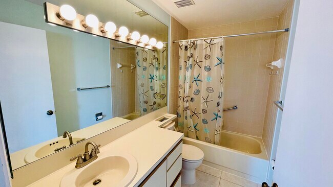 Building Photo - 107 Half Moon Cir