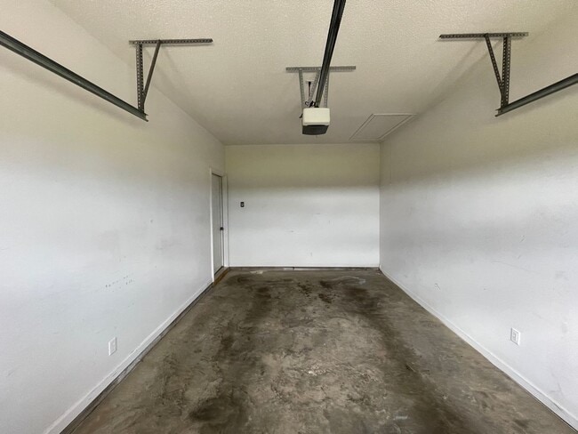 Building Photo - Wakefield - One Story Townhome!