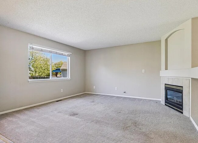 Building Photo - 5341 E 129th Way