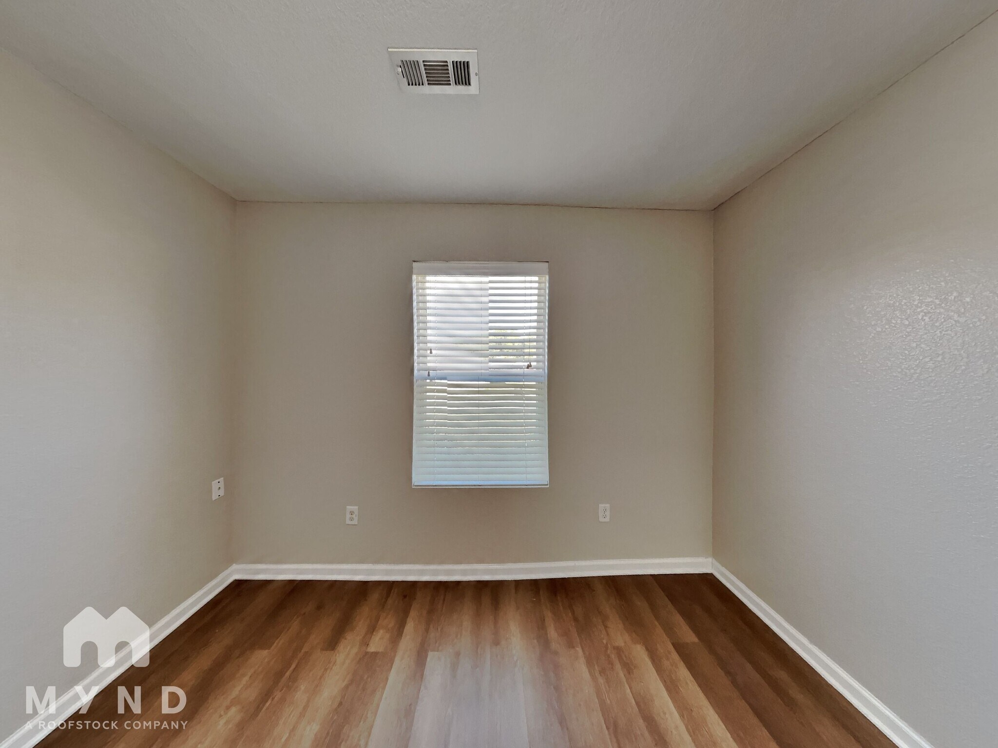 Building Photo - 206 Palm St