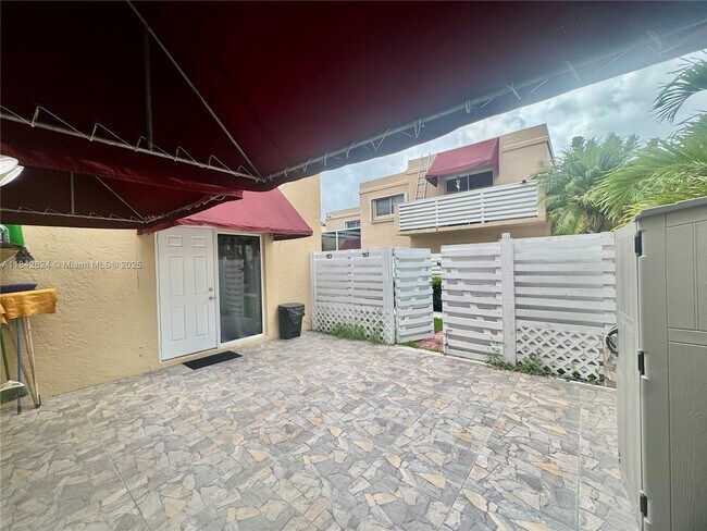 Building Photo - 14346 SW 96th Ln