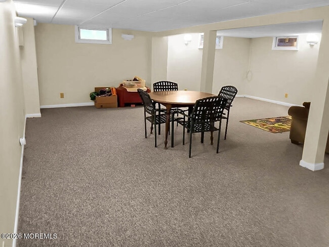 Building Photo - 1210 Tuxedo Pl