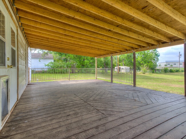 Building Photo - 2609 Mickey Rd