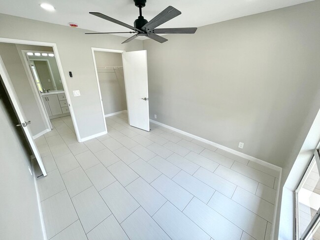 Building Photo - Unfurnished, 2 bedroom, 1 bathroom Southpo...