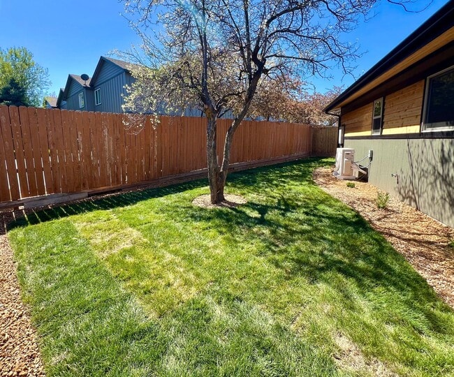 Building Photo - Newly Built! 1 Bed, 1 Bath Home with a fully fenced Yard!