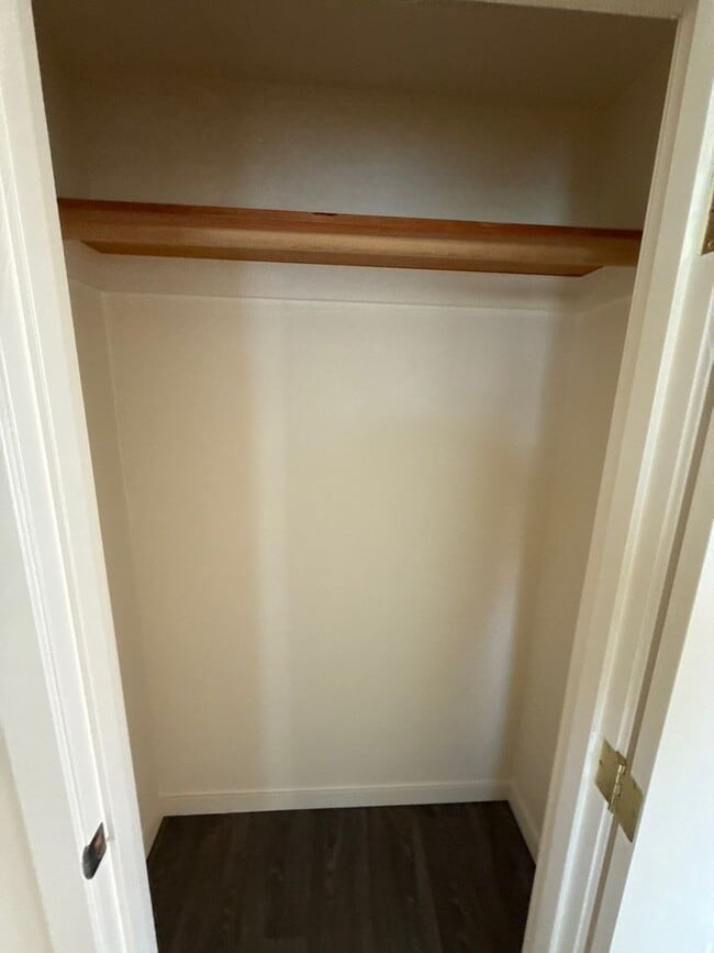 Building Photo - 411 E 3rd St