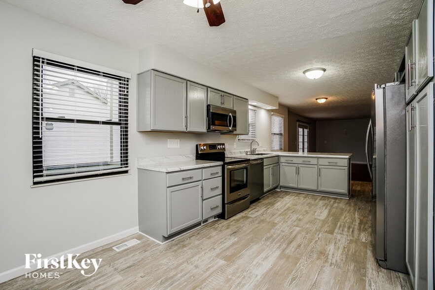 Building Photo - 659 Forestwood Dr