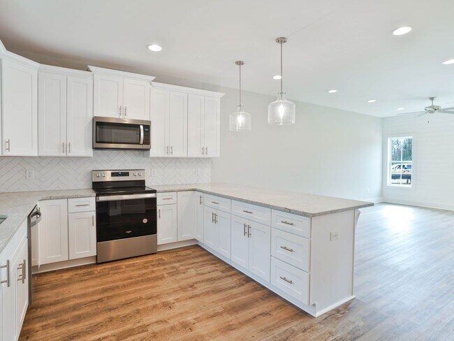 Building Photo - Charming Two-Level Home in The Village - COMING SOON!