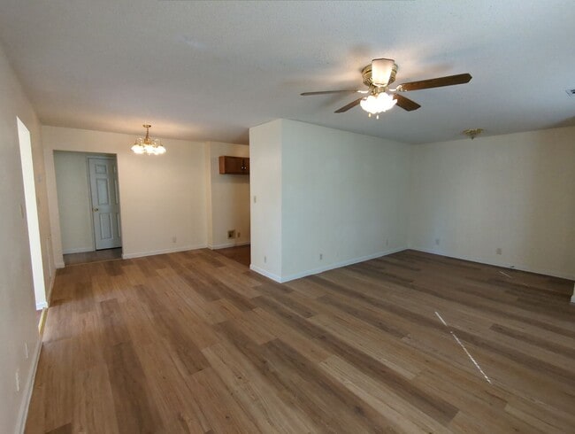 Building Photo - 69 Summerfield Rd