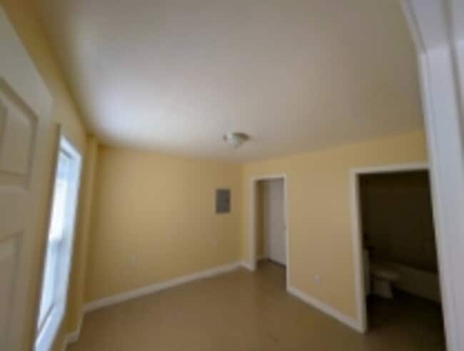 Building Photo - 60 Nancy St