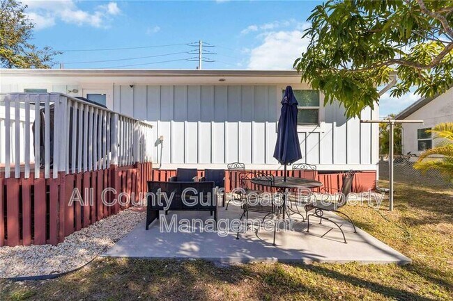 Building Photo - 604 Church St