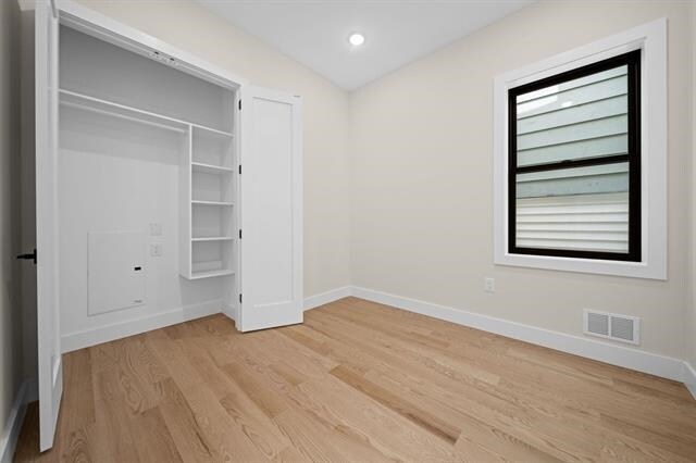 Building Photo - 27 Graham St