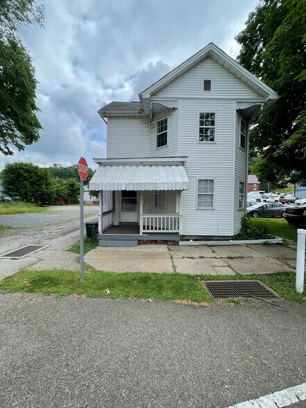 Primary Photo - 136 N Grant Ave