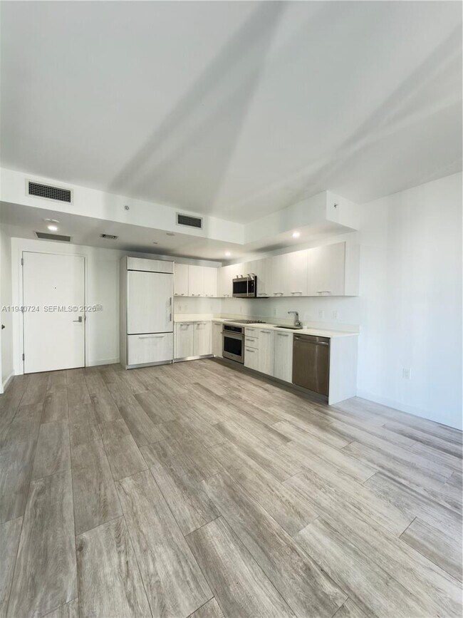 Building Photo - 55 SW 9th St