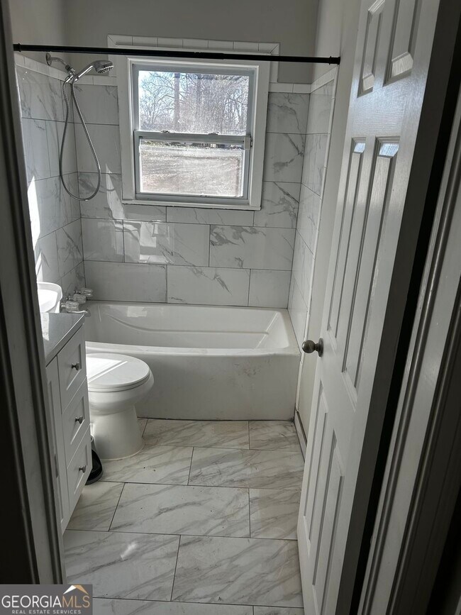 Building Photo - 839 Mimosa Dr