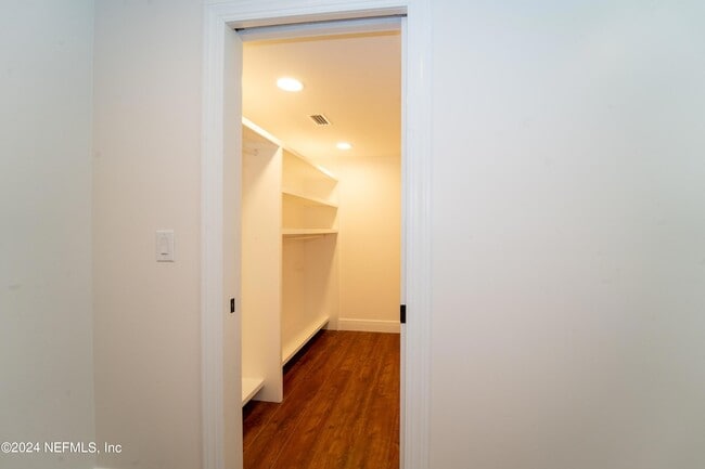 Building Photo - 11 Aviles Street